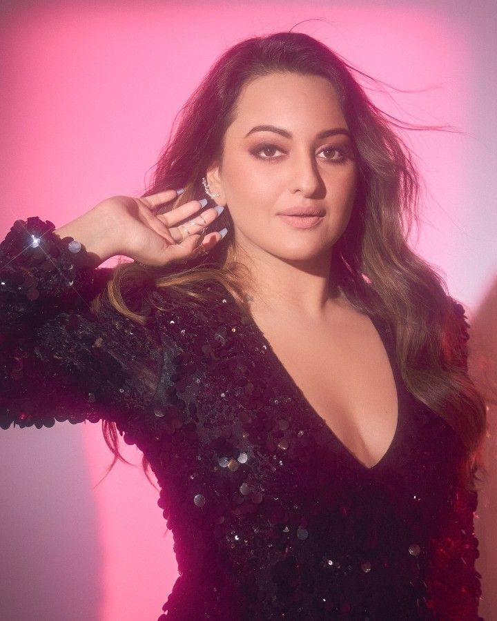 Sonakshi Sinha 34